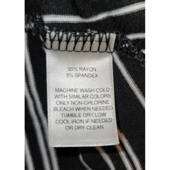 White House Black Market Striped Batwing Top - Size Medium - Picture 10 of 10